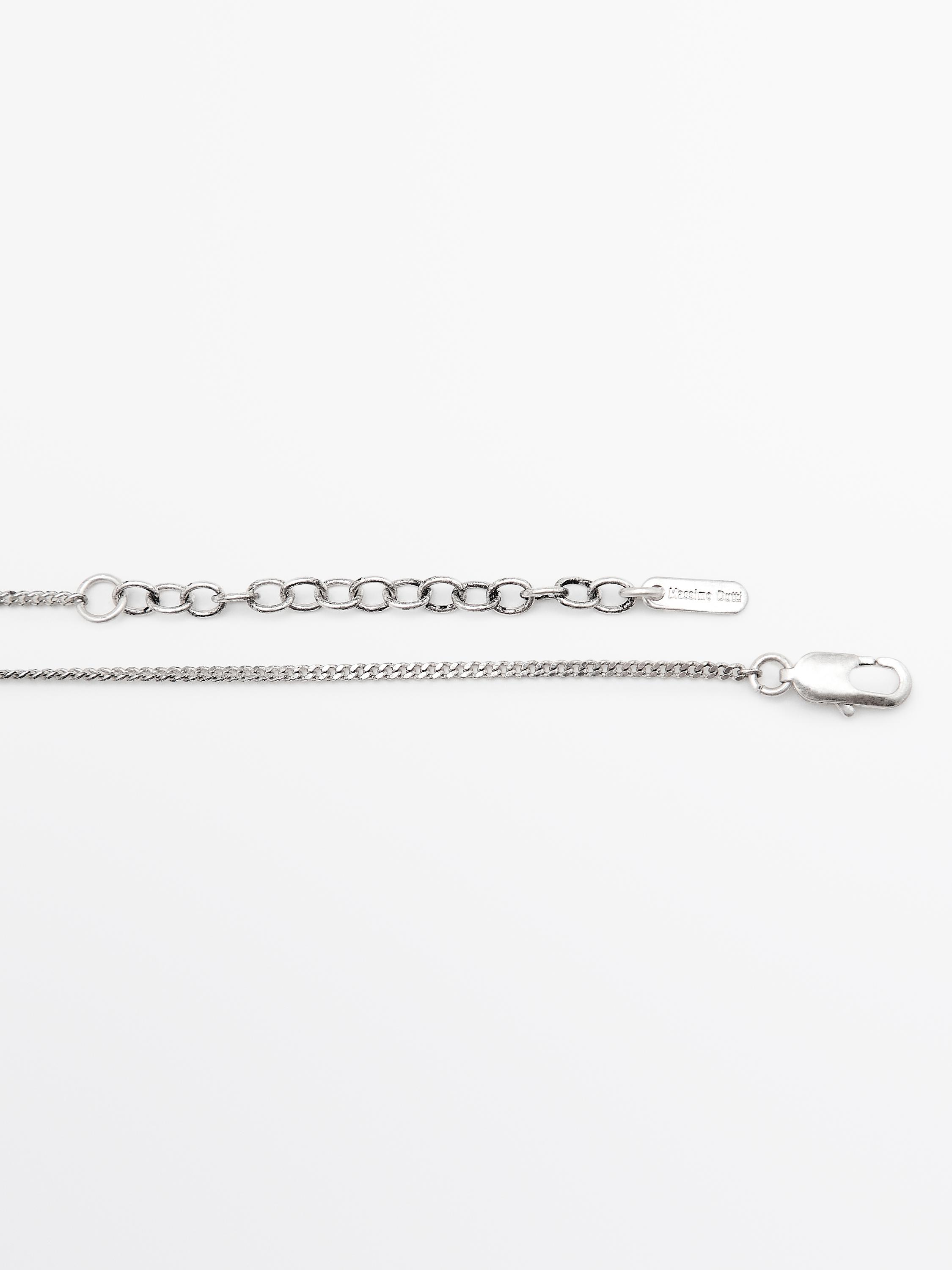 Collier pendentif boîte ovale