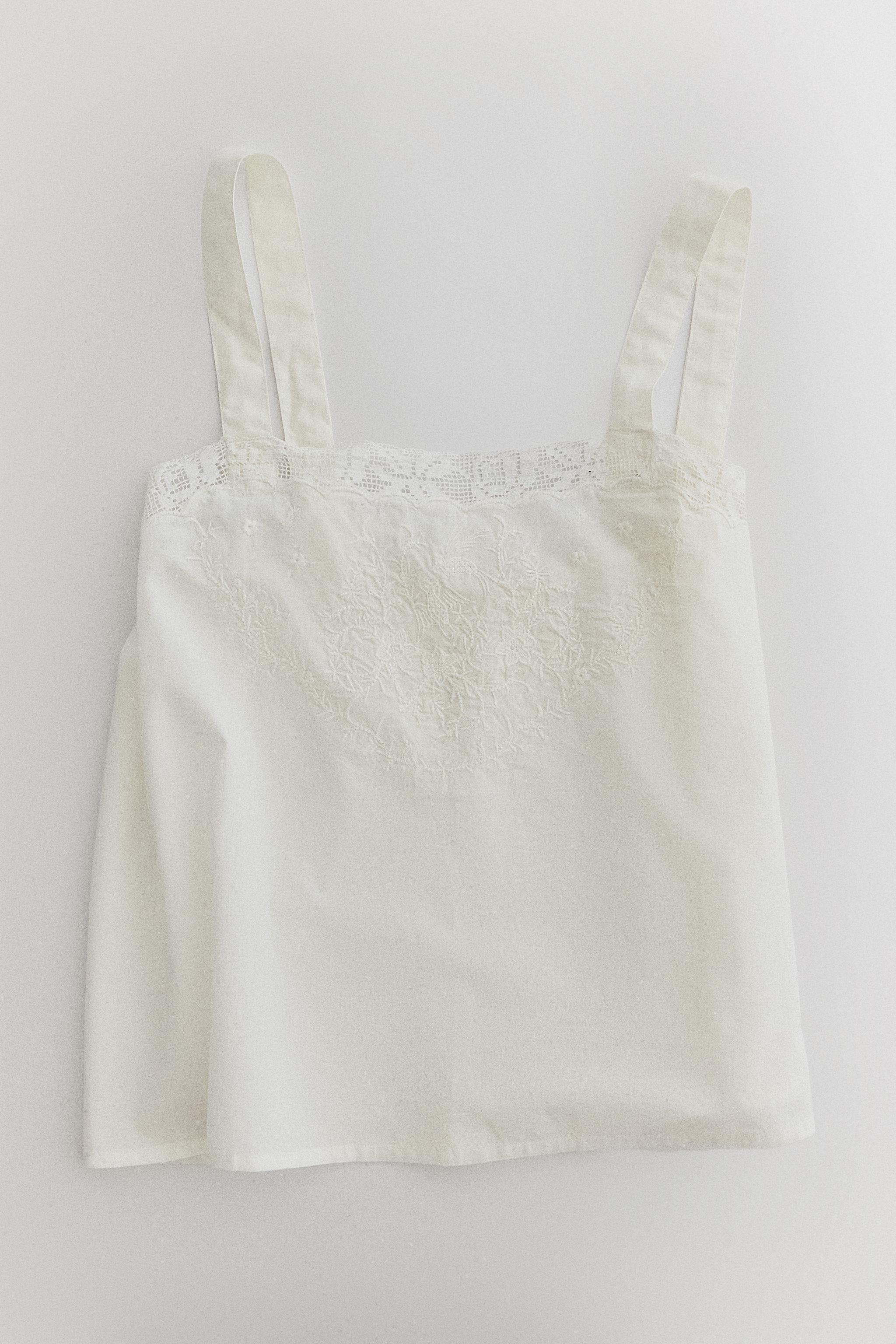 TOP EN COTON BRODÉ