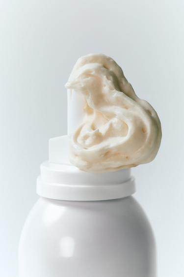 INFINITE SUMMER WHIPPED BODY MOUSSE - prêt à teindre de Zara