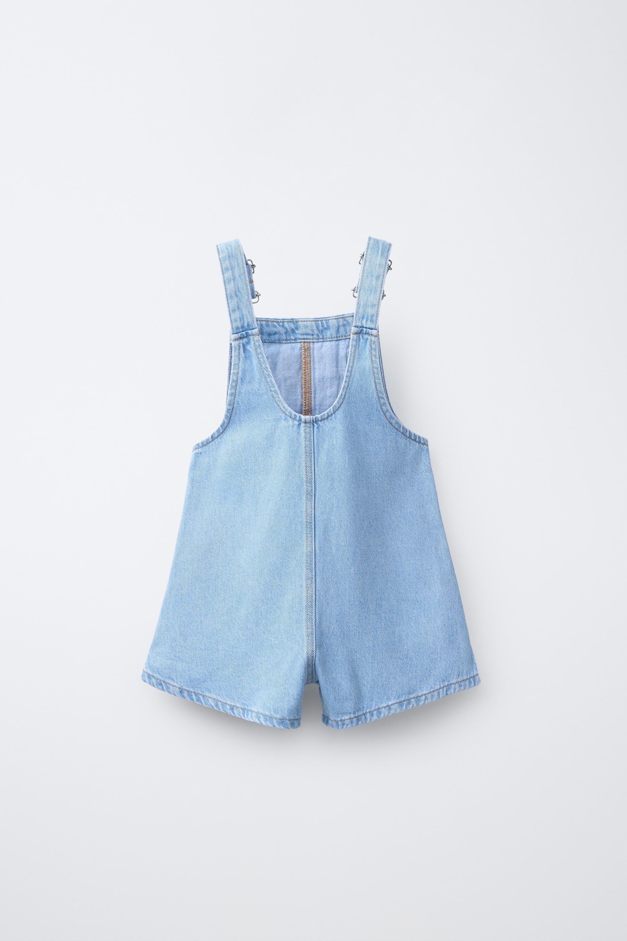 SALOPETTE COURTE EN DENIM À FLEURS CROCHET