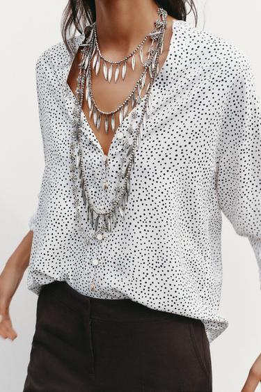 CHEMISE À POIS À MANCHES RETROUSSÉES - Écru / Noir de Zara - Image 2
