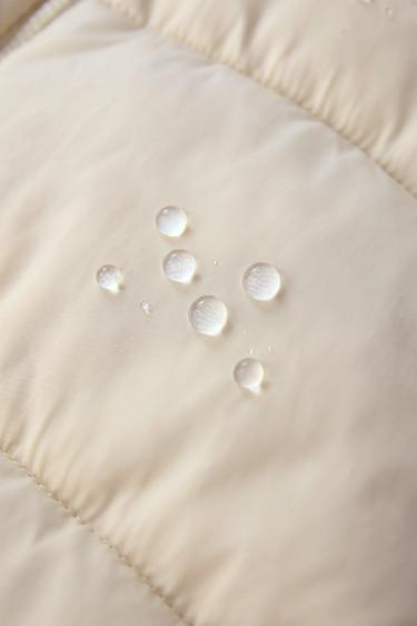 PLAIN WATER-REPELLENT GILET - Ecru by Zara