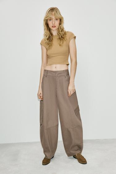 CAMISETA CROP MANGA CORTA - Tostado de Zara