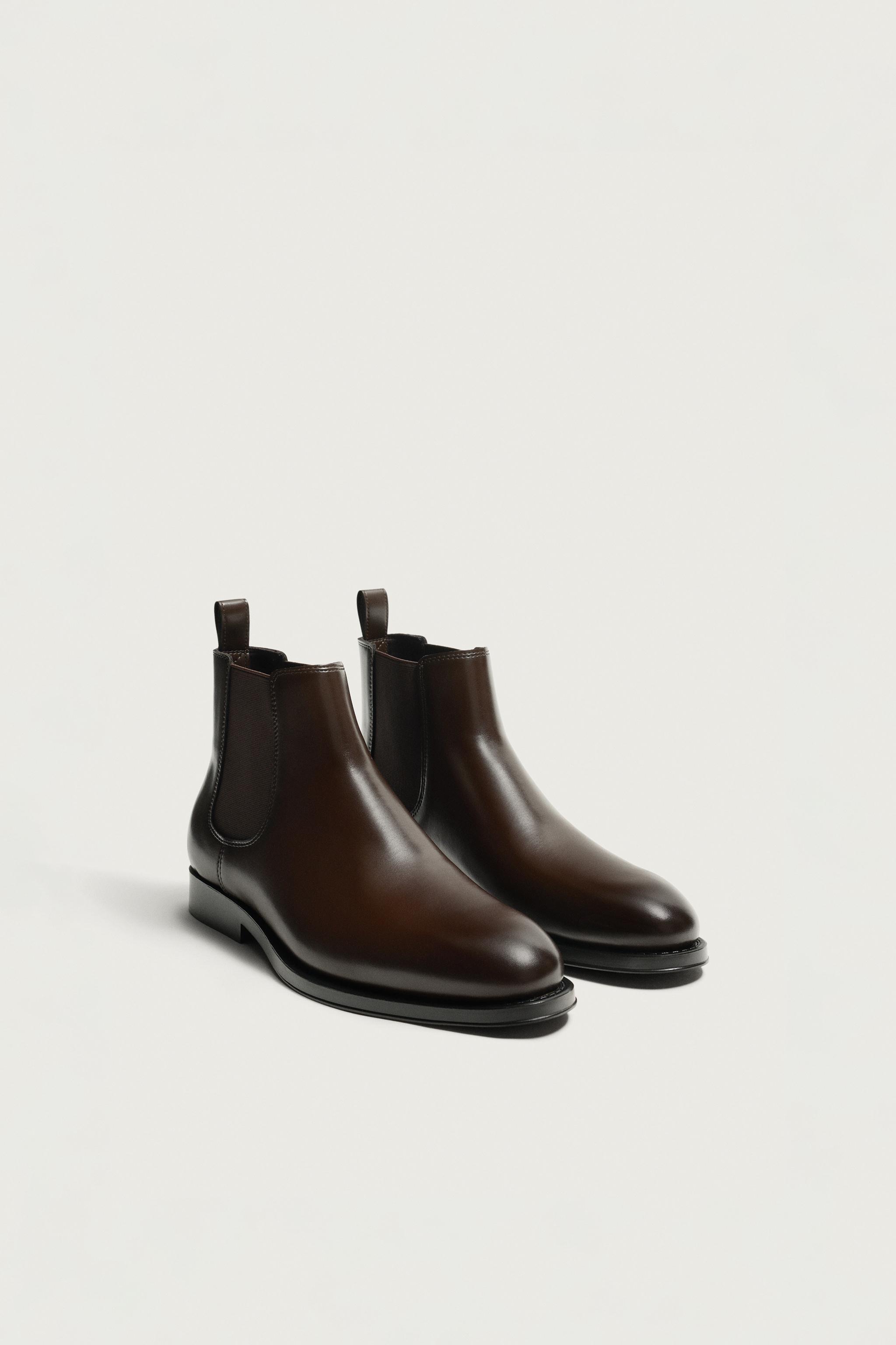 POINTED-TOE CHELSEA BOOTS — Brown
