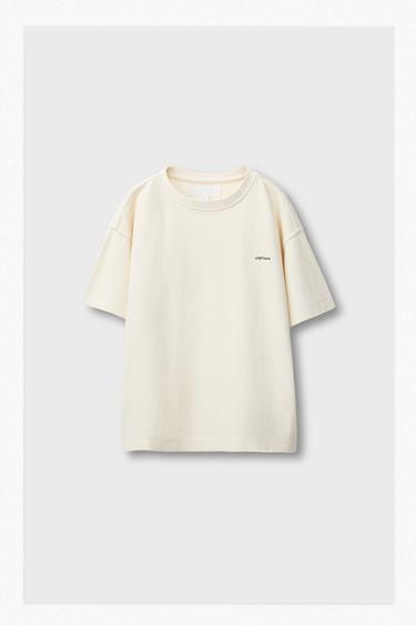 T-SHIRT À INSCRIPTION - Écru de Zara