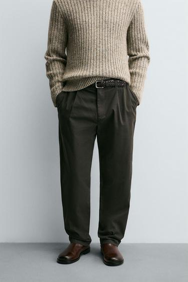 CALÇA REGULAR FIT COM PREGAS - Verde da Zara