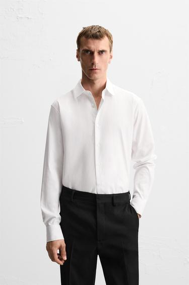 CAMISA REGULAR FIT ESTRUCTURA - Blanco de Zara