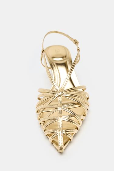 CHAUSSURES OUVERTES À L'ARRIÈRE À TALONS AVEC EFFET MÉTALLISÉ - Or de Zara - Image 4