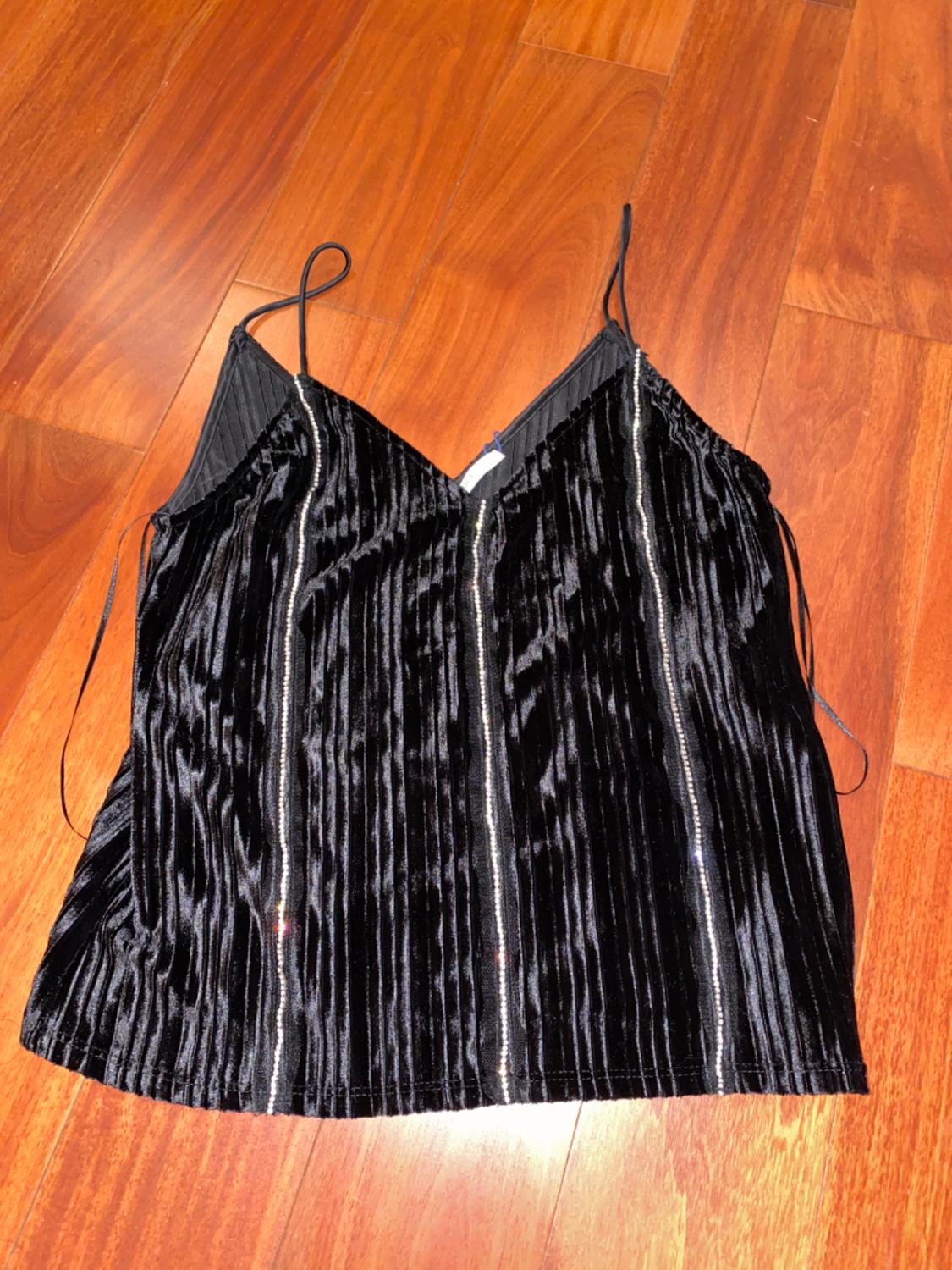 TOP TERCIOPELO BRILLOS