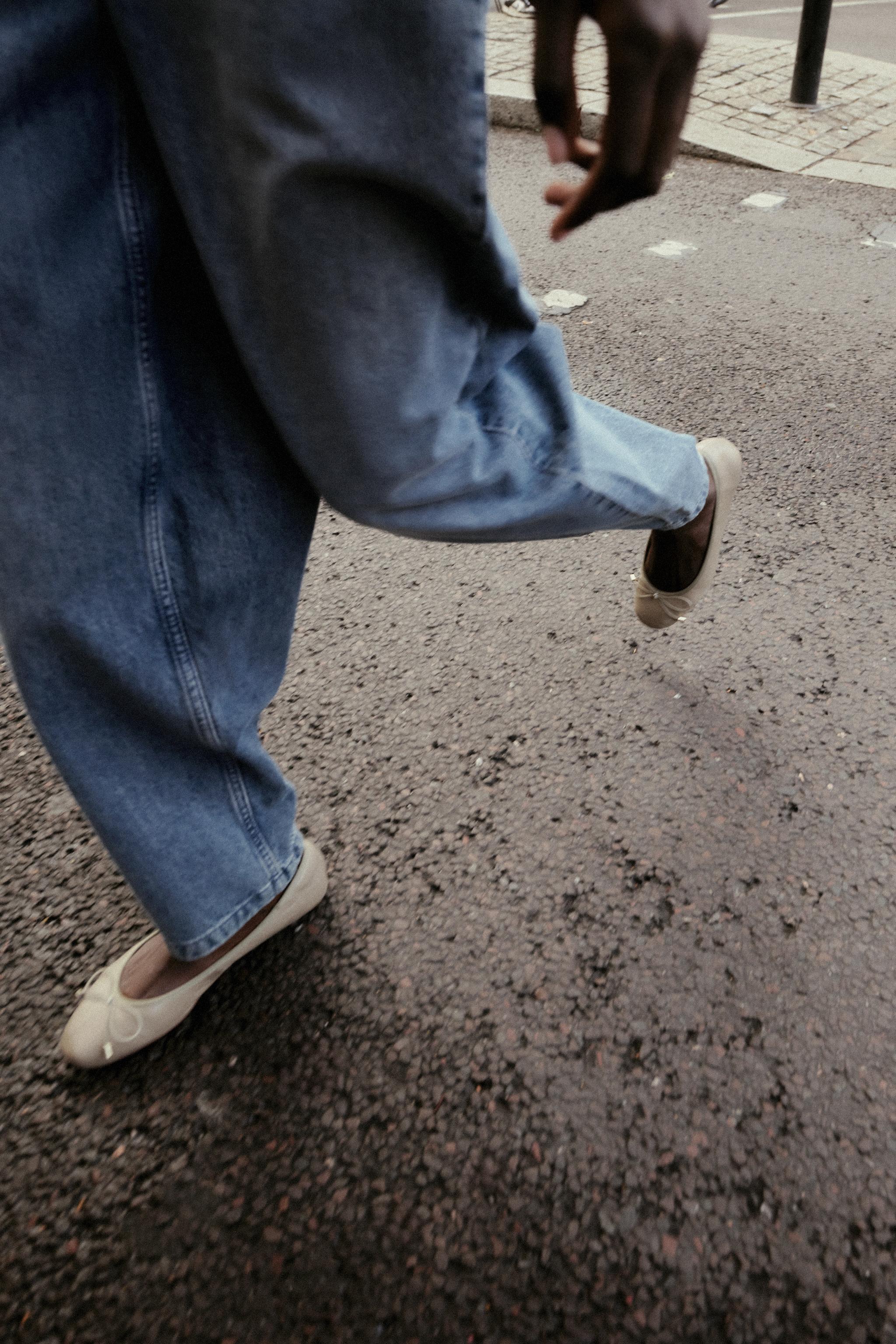 K*i様 kurun ポインテッドトゥバレエシューズ ブルーグレー veryコラ K*