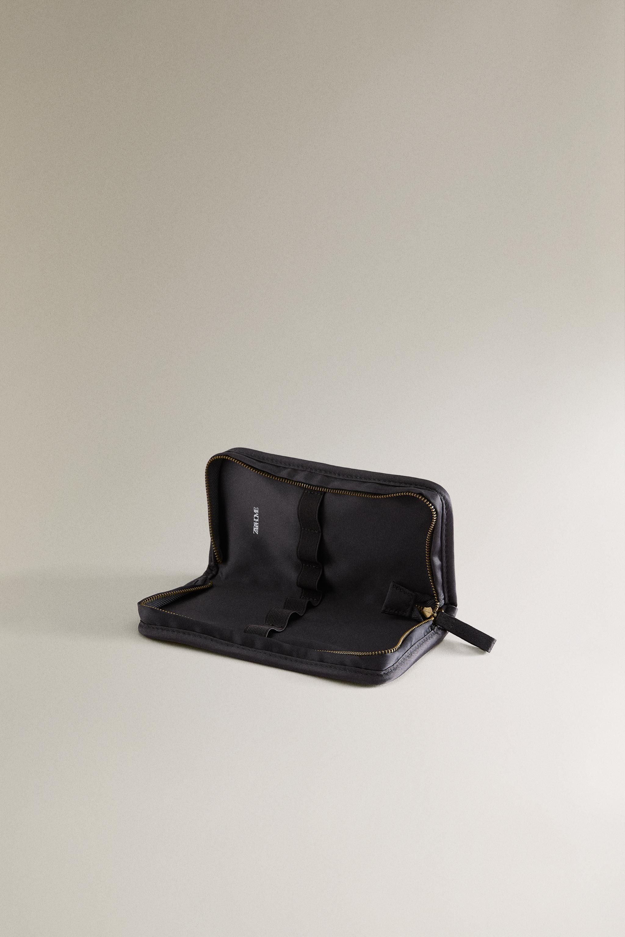 TROUSSE DE TOILETTE MAQUILLAGE SATIN