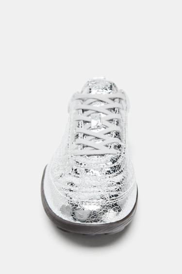 CHAUSSURES DE SPORT À EFFET MÉTALLISÉ - Argent de Zara - Image 3