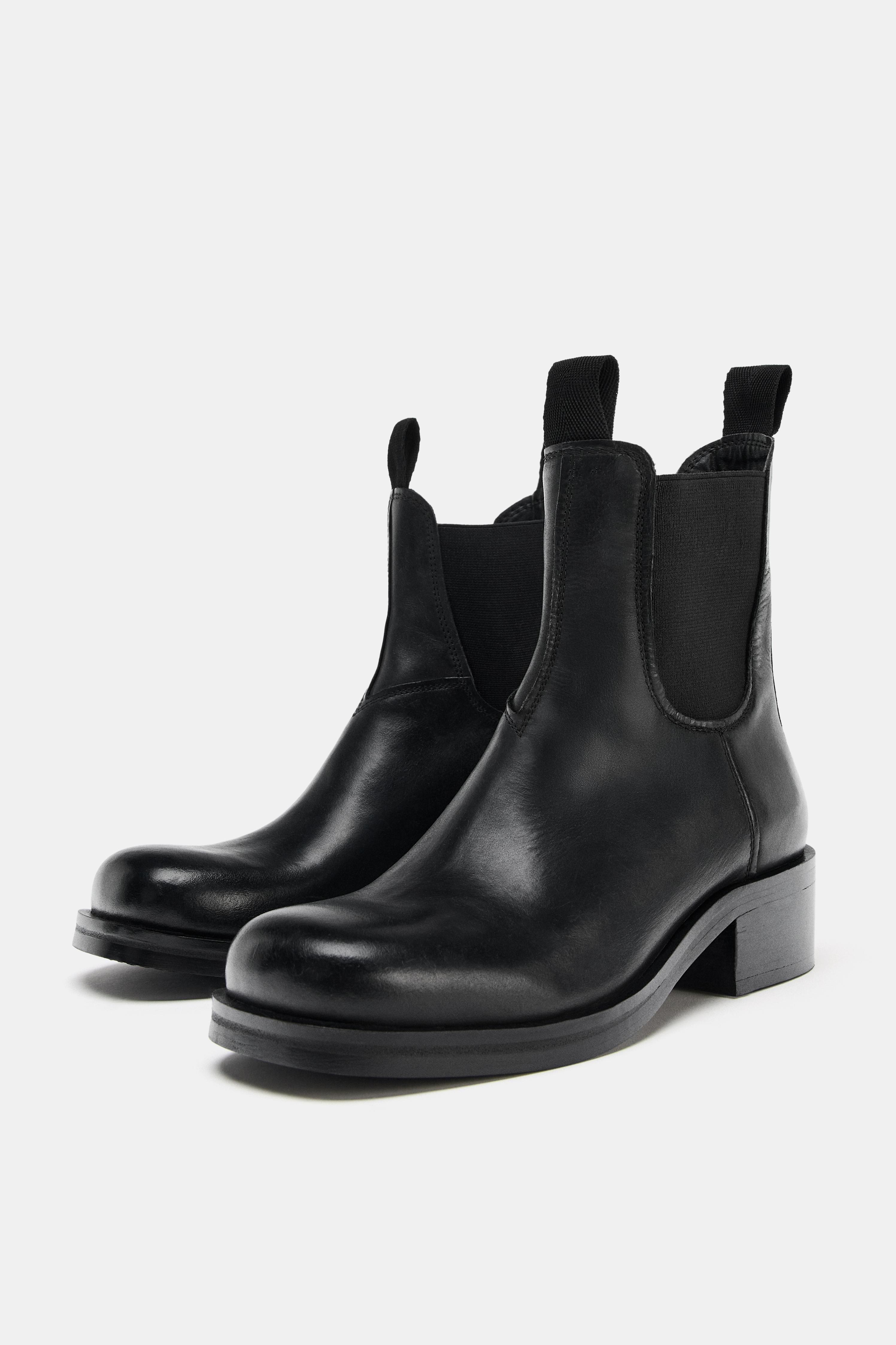 BOTTINES EN CUIR À ÉLASTIQUES LATÉRAUX