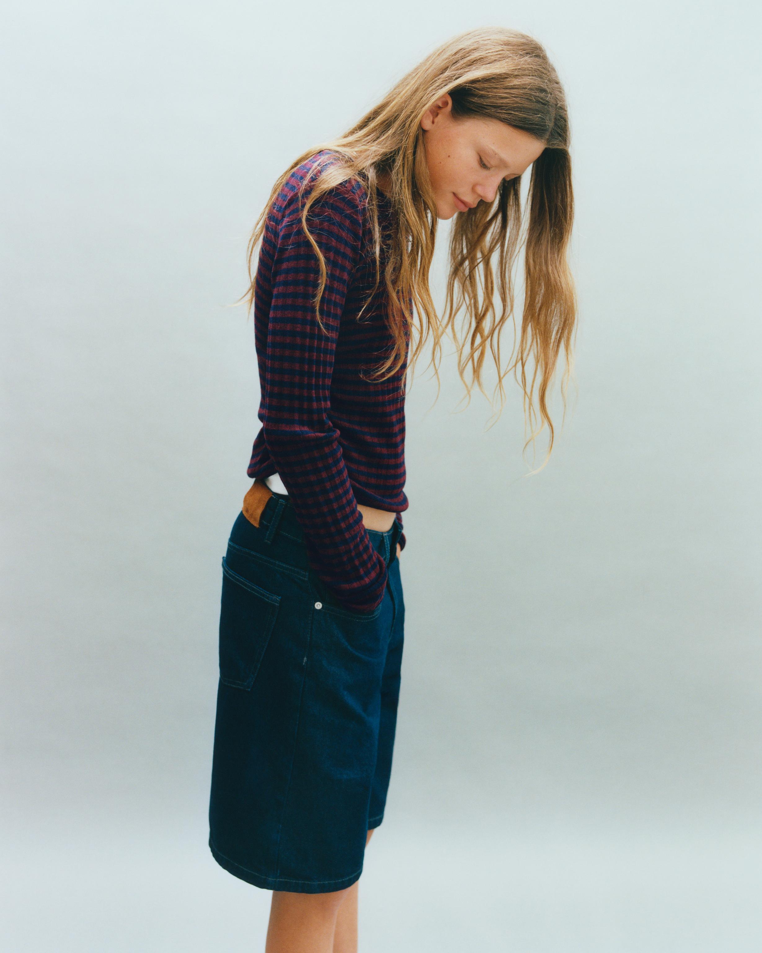STRIPED KNIT GATHERED SWEATER — Dark burgundy