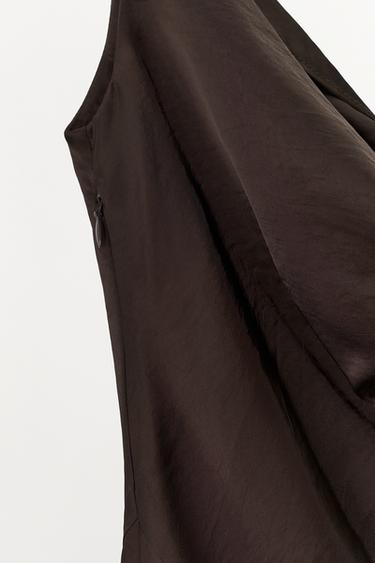 ROBE SATINÉE À ENCOLURE DRAPÉE - Marron foncé de Zara - Image 6