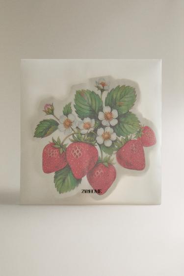 PACK OF STRAWBERRY PAPER NAPKINS (PACK OF 20) - Red by Zara - Image 3