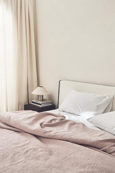 JACQUARD BEDSPREAD WITH RUFFLE TRIM - Pale pink by Zara