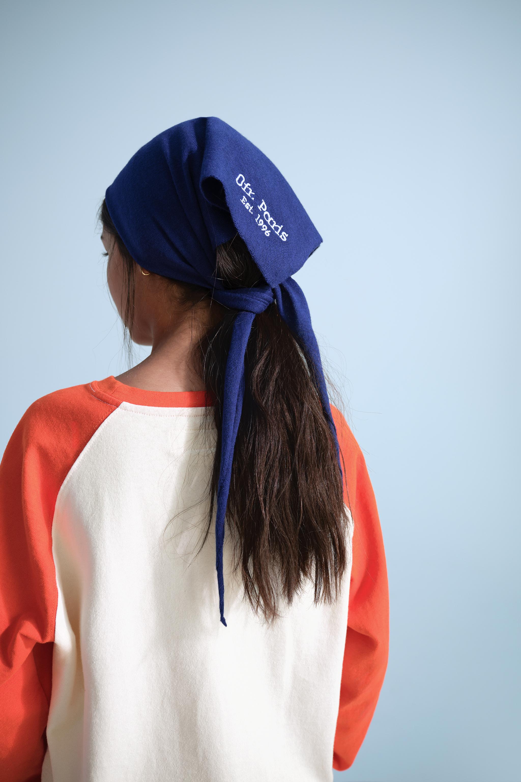 FOULARD TOUR DU COU INSCRIPTION BRODÉE 0FR. PARIS X ZARA