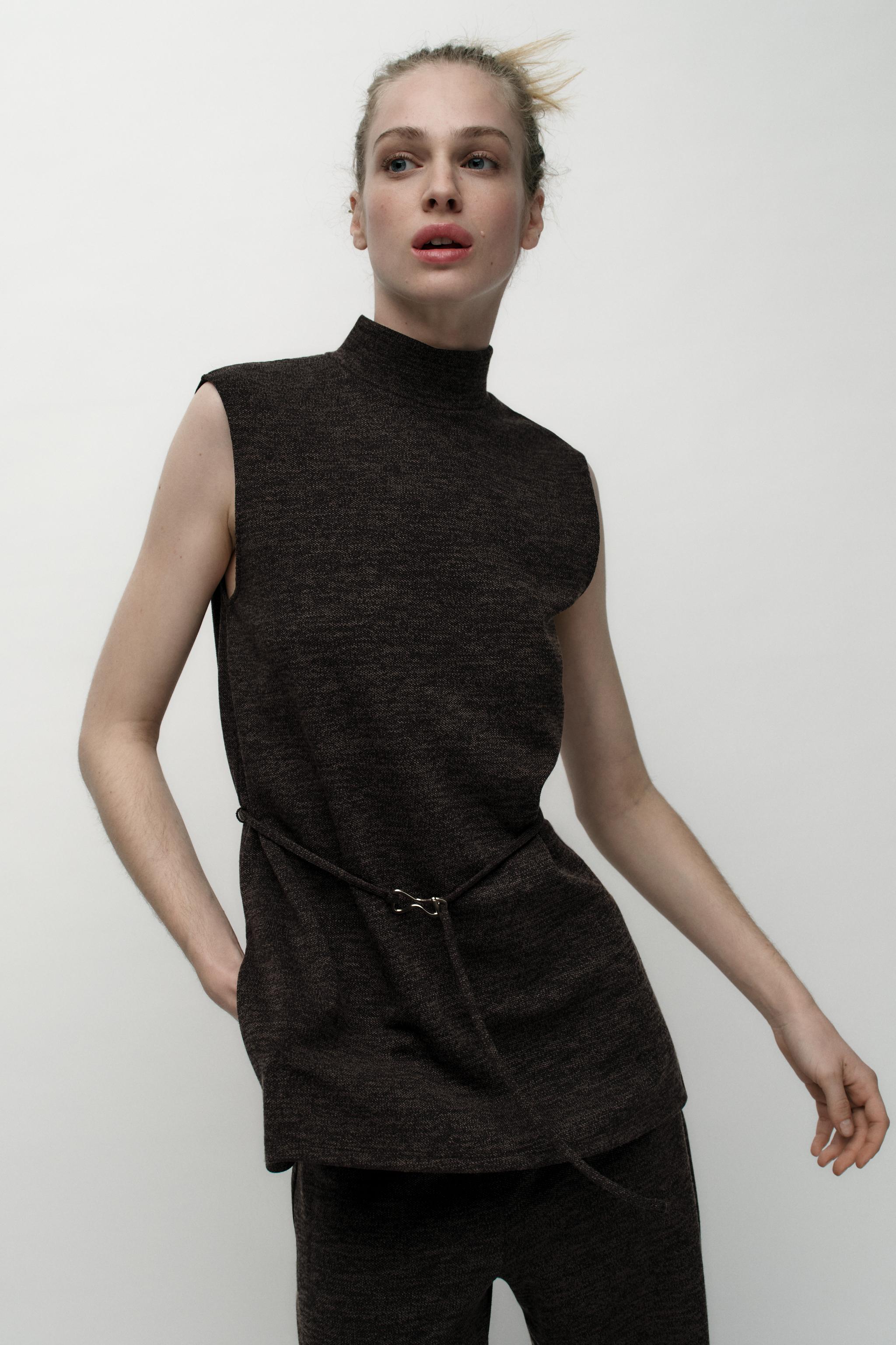 SOFT PIQUÉ MOCK NECK TOP