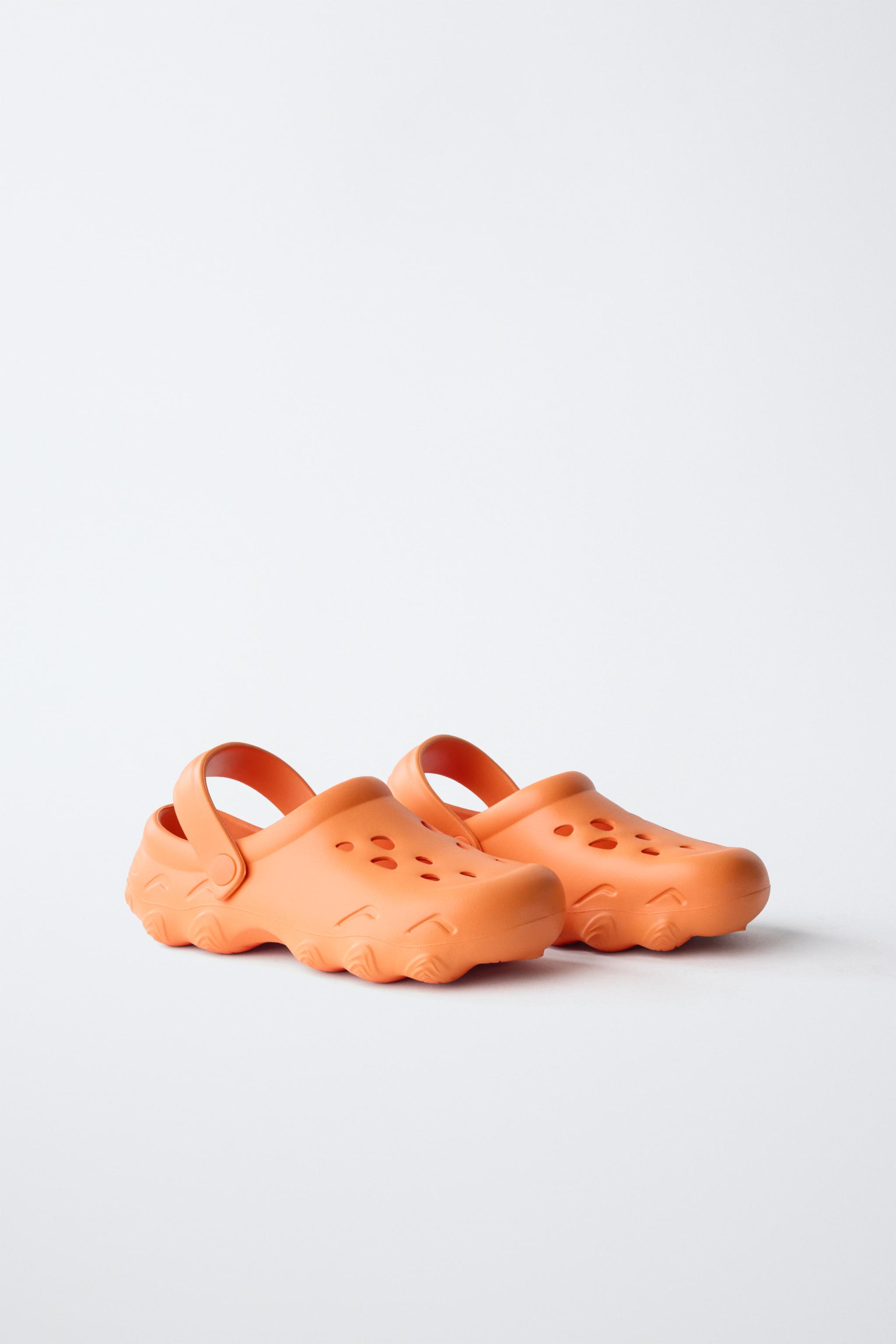 RUBBERIZED SPORT CLOGS
