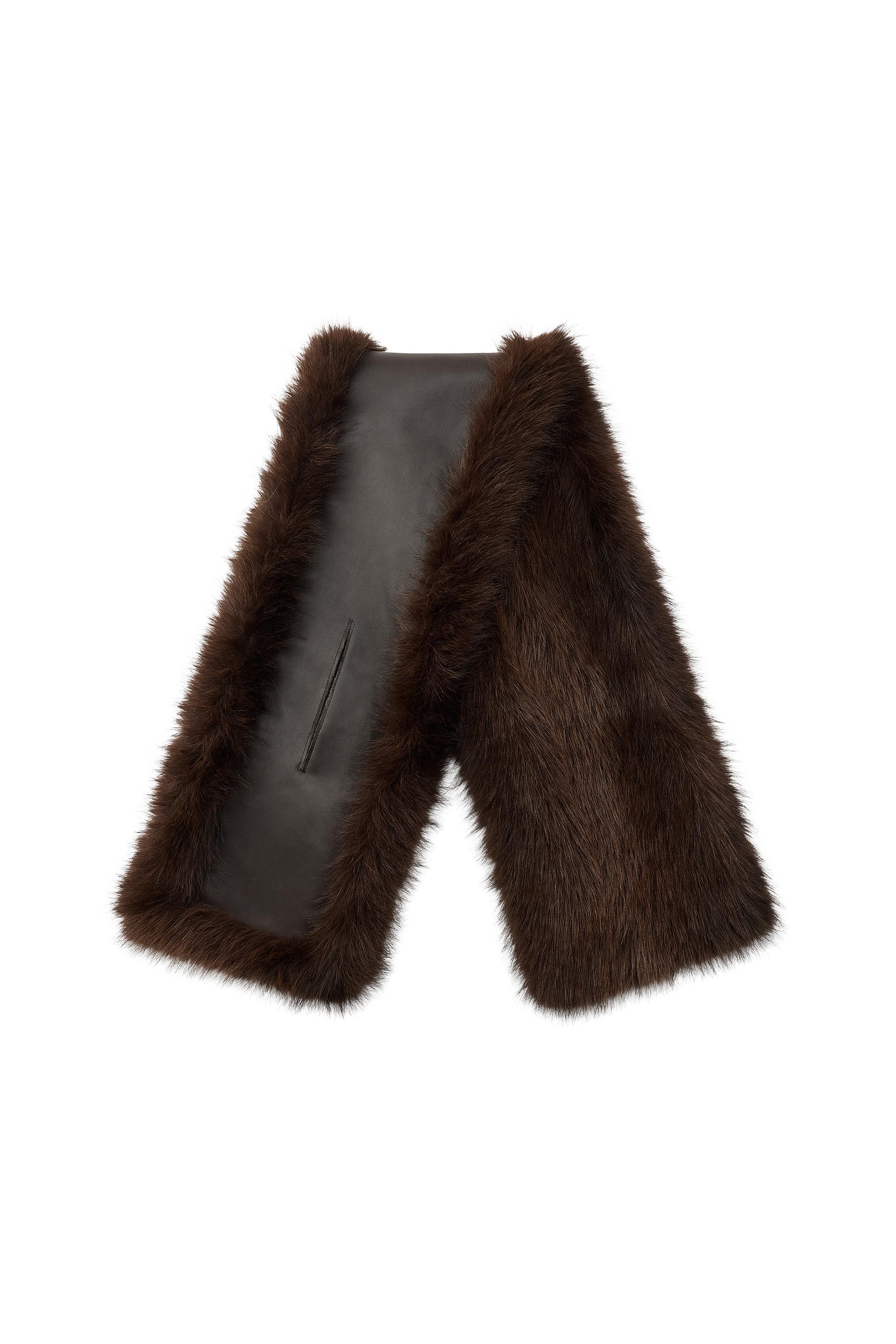 CUELLO REVERSIBLE EFECTO PIEL PELO