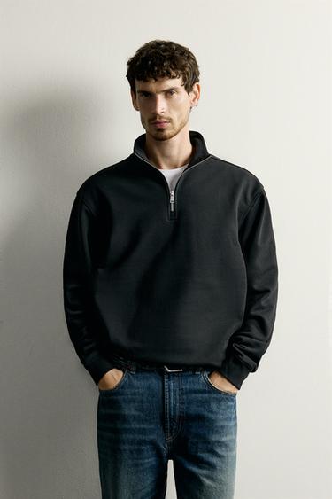 BASIC QUARTER-ZIP SWEATSHIRT - Black by Zara