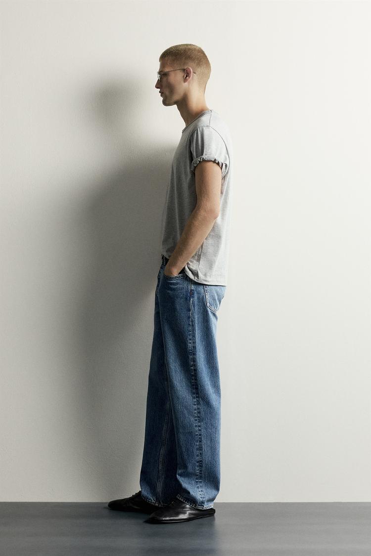 JEANS DE PIERNA RECTA 4