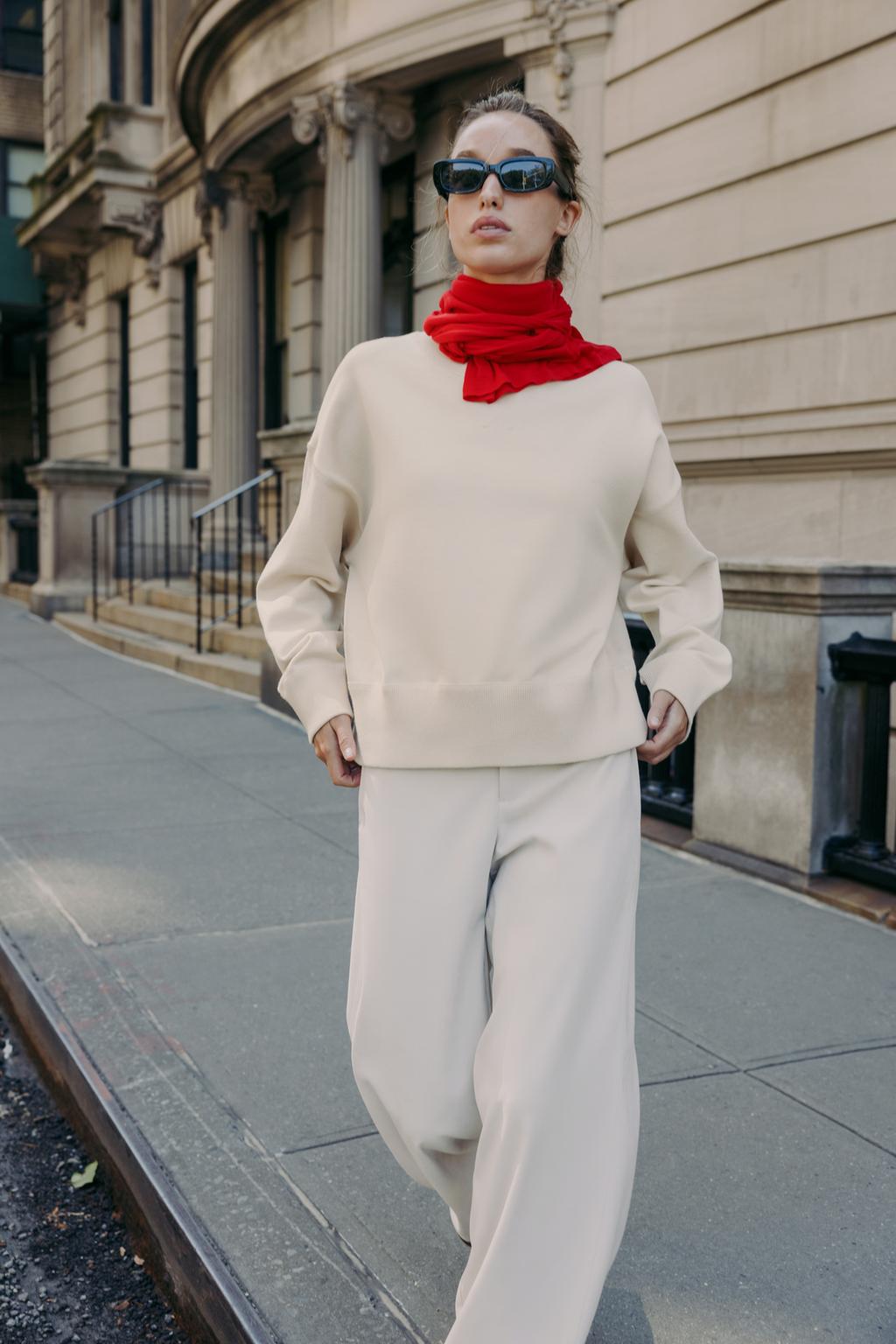 PLAIN KNIT SWEATSHIRT