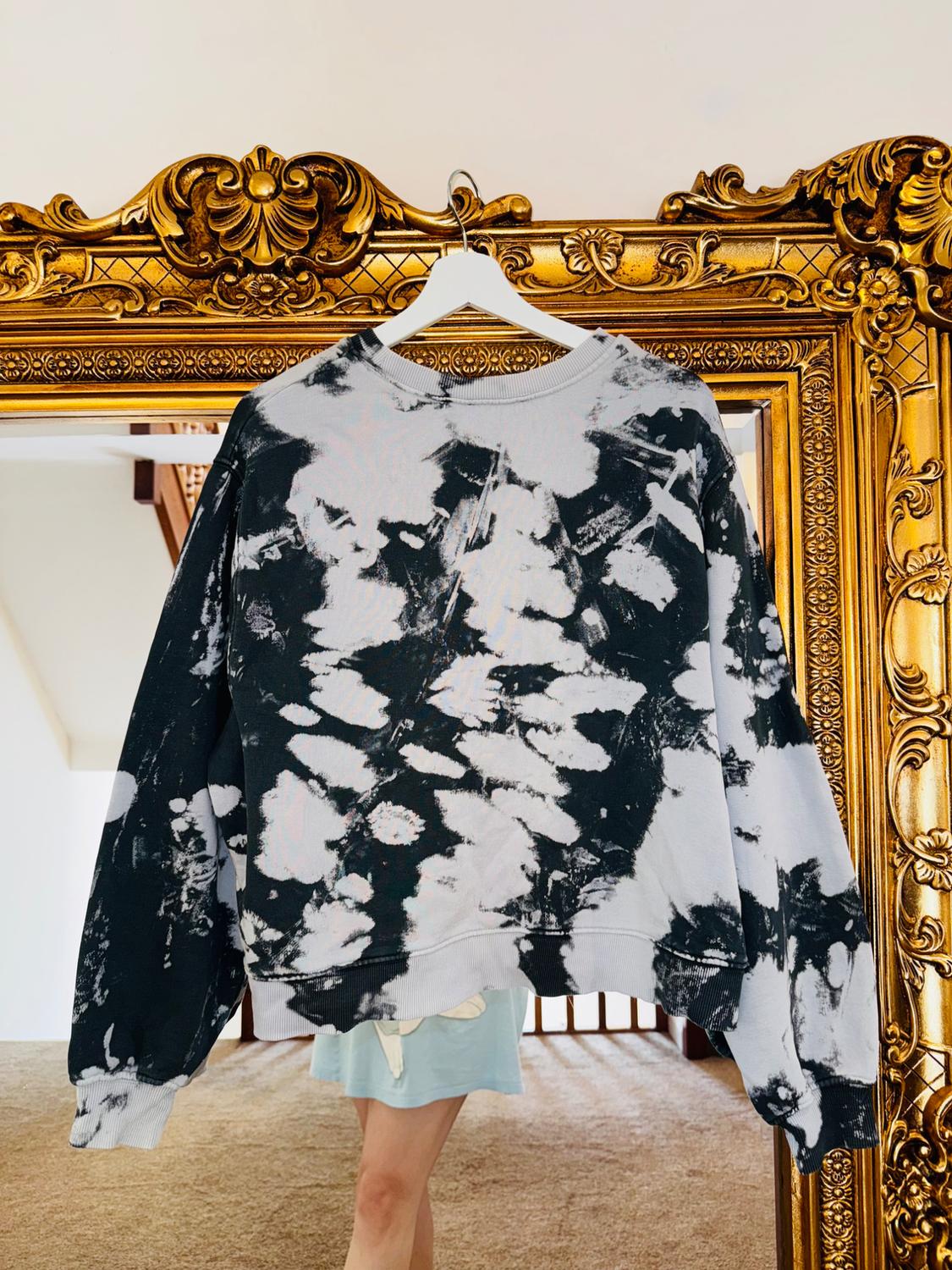 CROPPED TIE-DYE SWEATSHIRT - Image 2