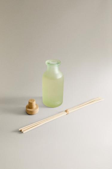 (195 ML) DIFFUSEUR EN STICKS BERGAMOT & GERANIUM, MUGUET - Vert / Gazon de Zara - Image 2