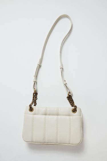 BANDOLERA ACOLCHADA - blanco de Zara