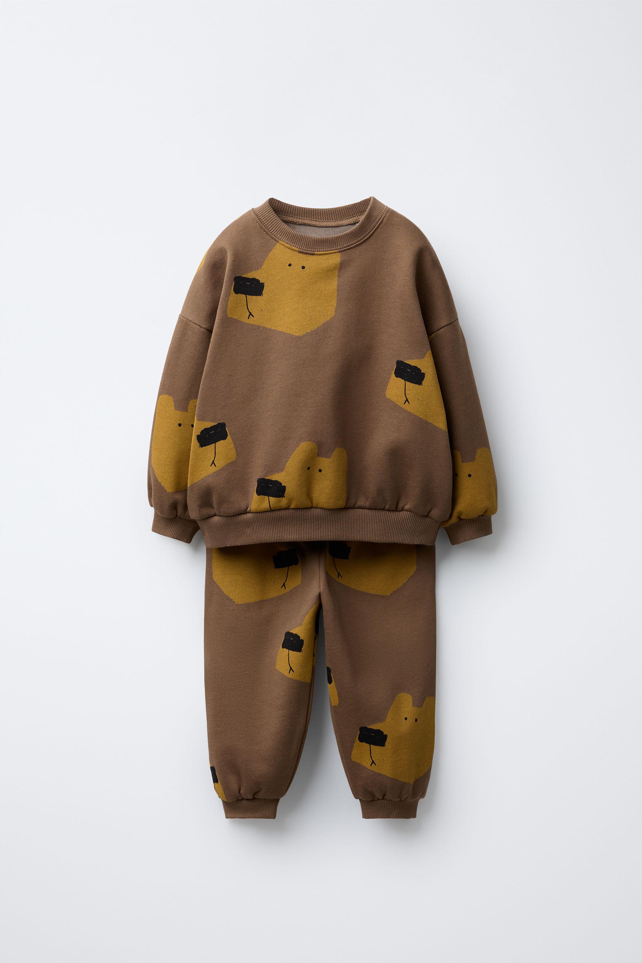 BEAR JOGGING SWEATSHIRT AND JOGGER PANTS SET