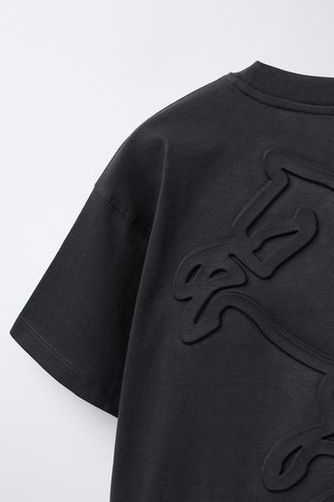 T-SHIRT CHEVAL EN RELIEF - Gris anthracite de Zara - Image 3
