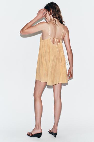 ROBE COURTE TEXTURÉE À VOLUME - Orange brûlé de Zara - Image 4