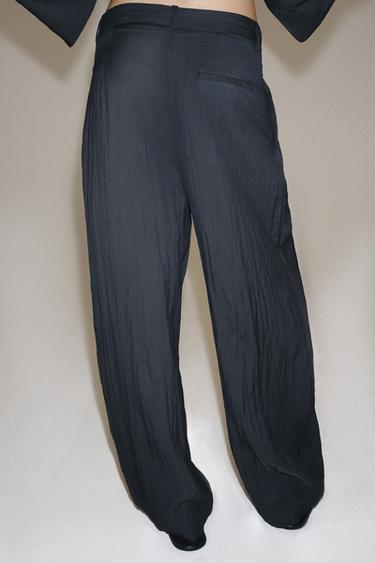 PANTALON FLUIDE À PINCES ZW COLLECTION - Gris foncé de Zara - Image 4