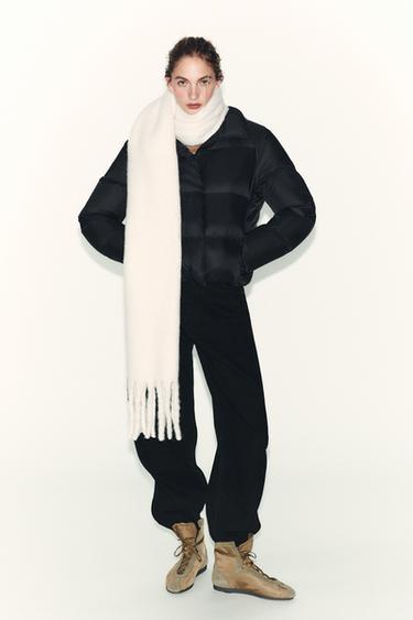 SHORT WATER-REPELLENT AND WINDPROOF PUFFER JACKET WITH HOODIE - Black by Zara