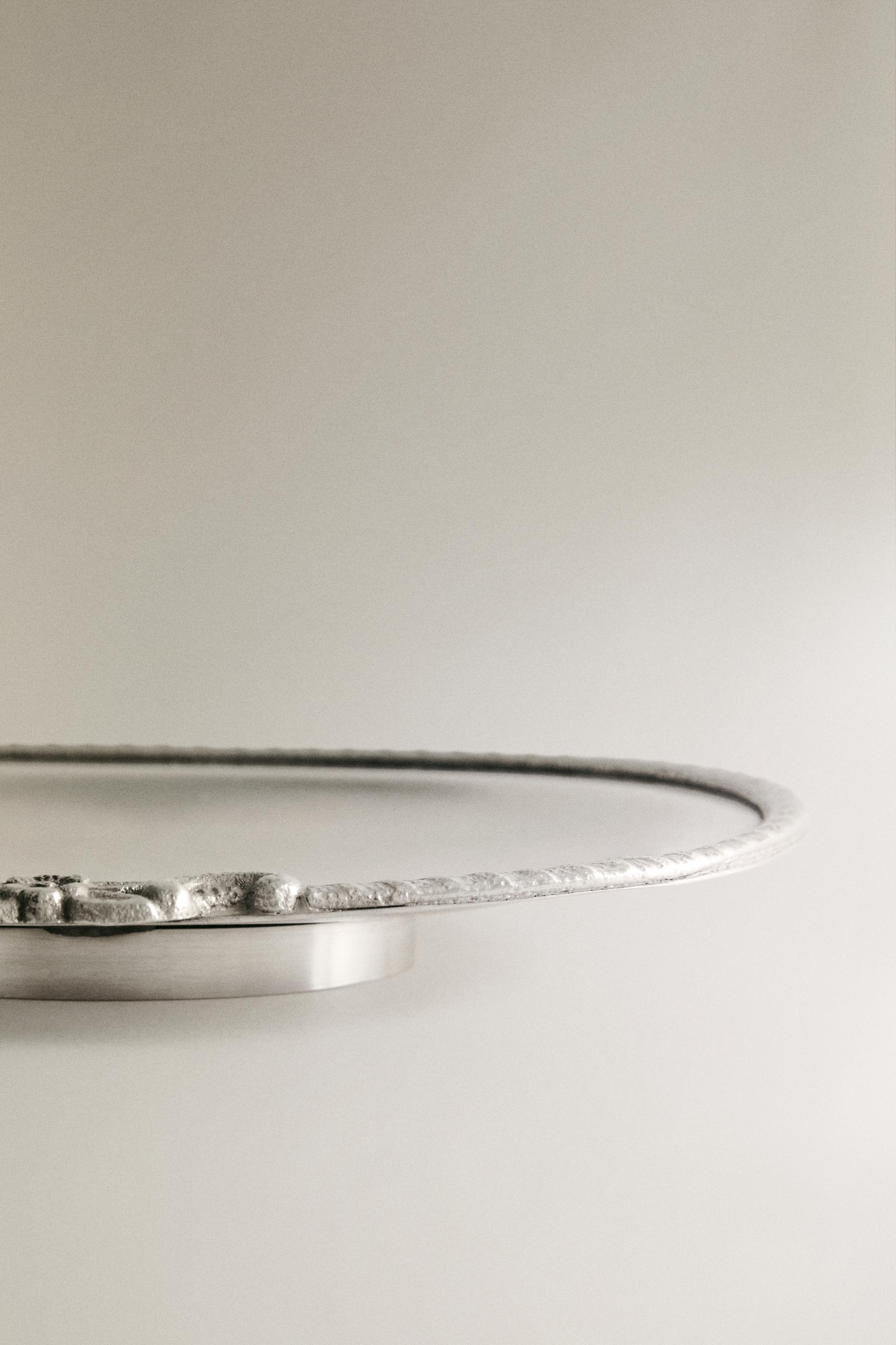 OVAL METAL BATHROOM SOAP DISH