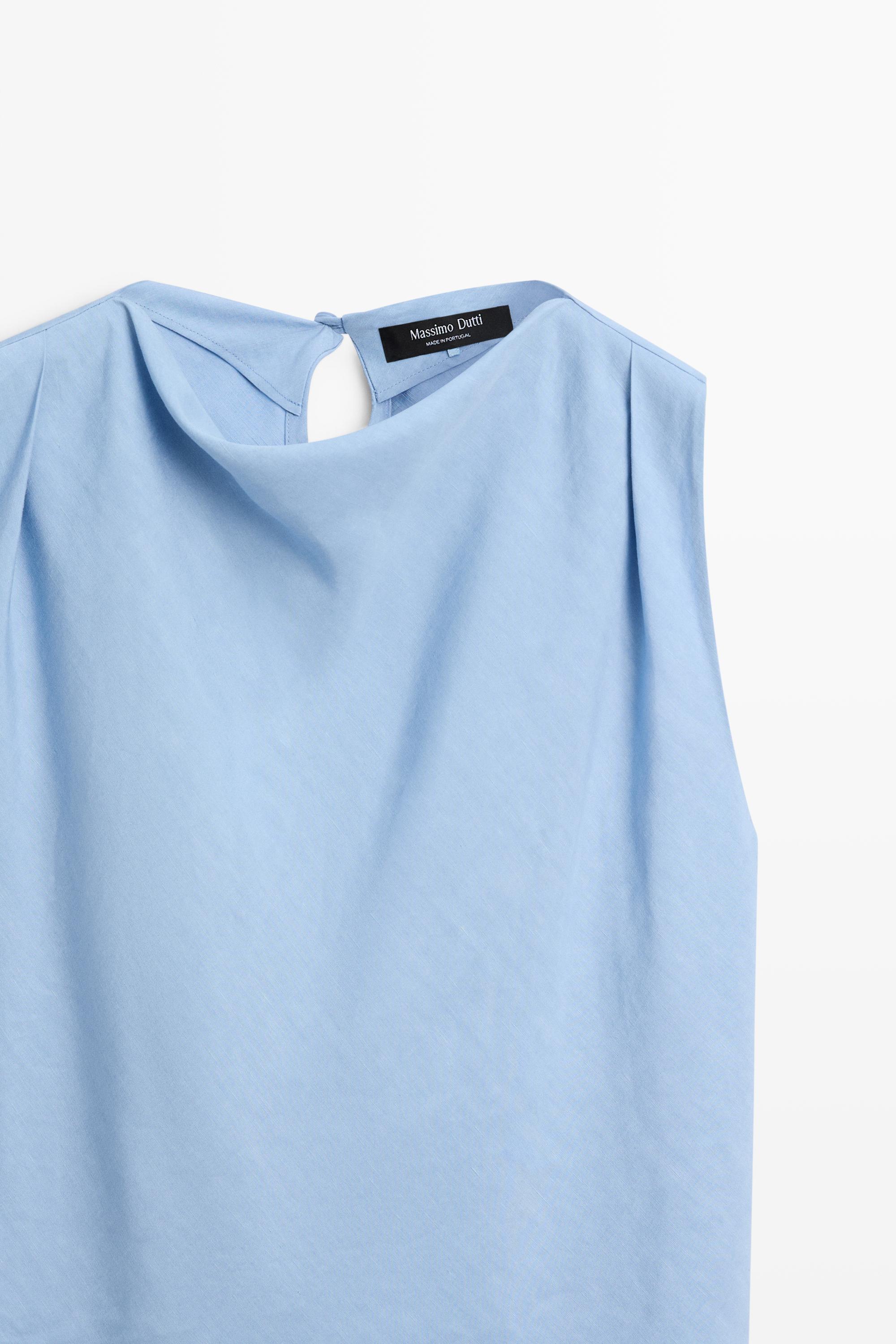 Flowing linen blend pleated top — Sky blue