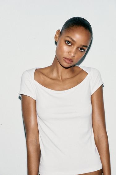 SQUARE NECK T-SHIRT - White by Zara