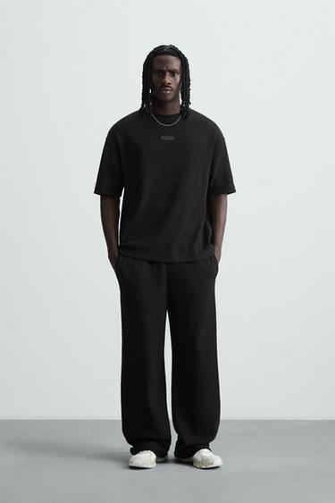 VERTICAL TEXTURE T-SHIRT - Black by Zara