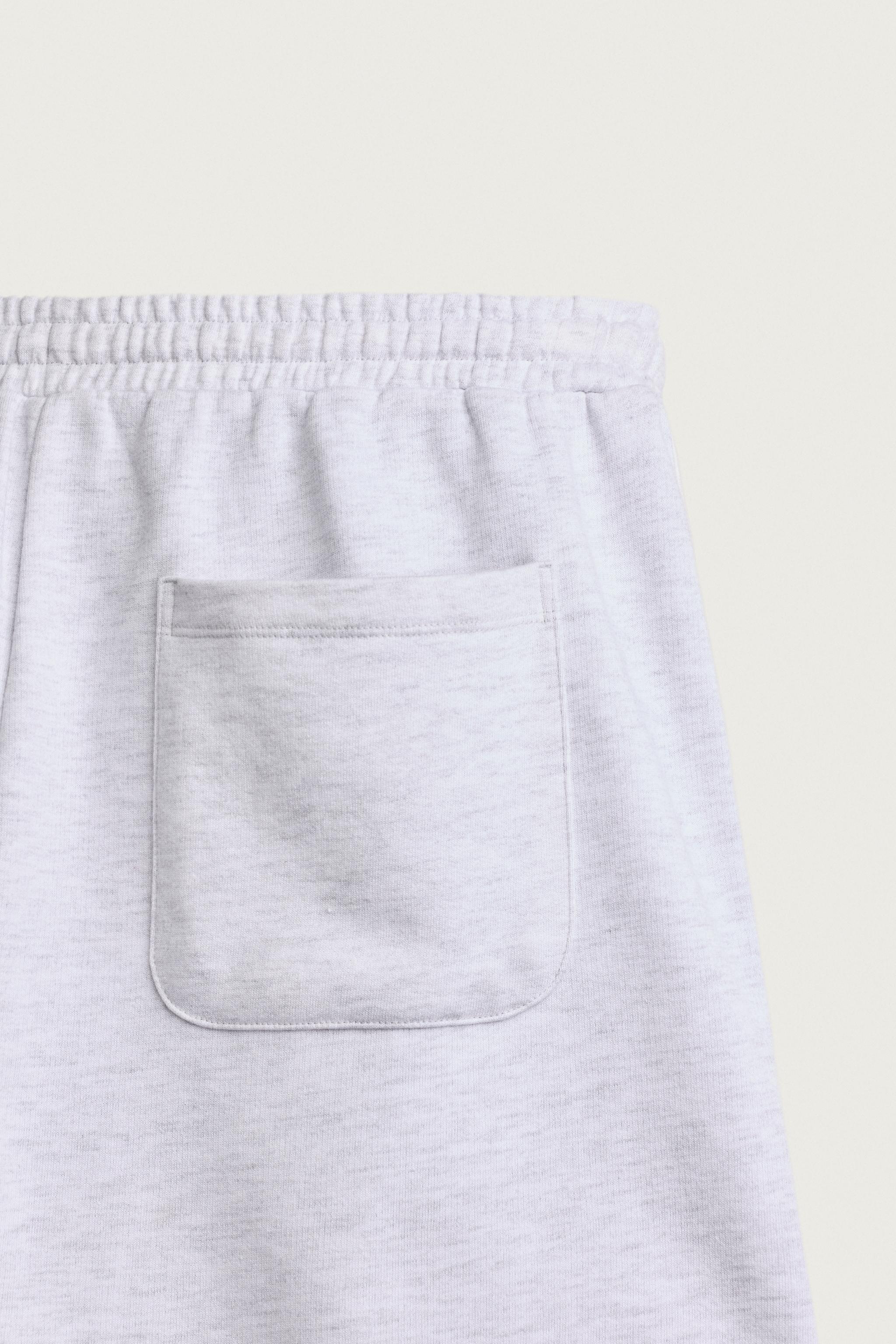 Мужские шорты Zara EMBROIDERED PATCH SWEATSHORTS — фото 11