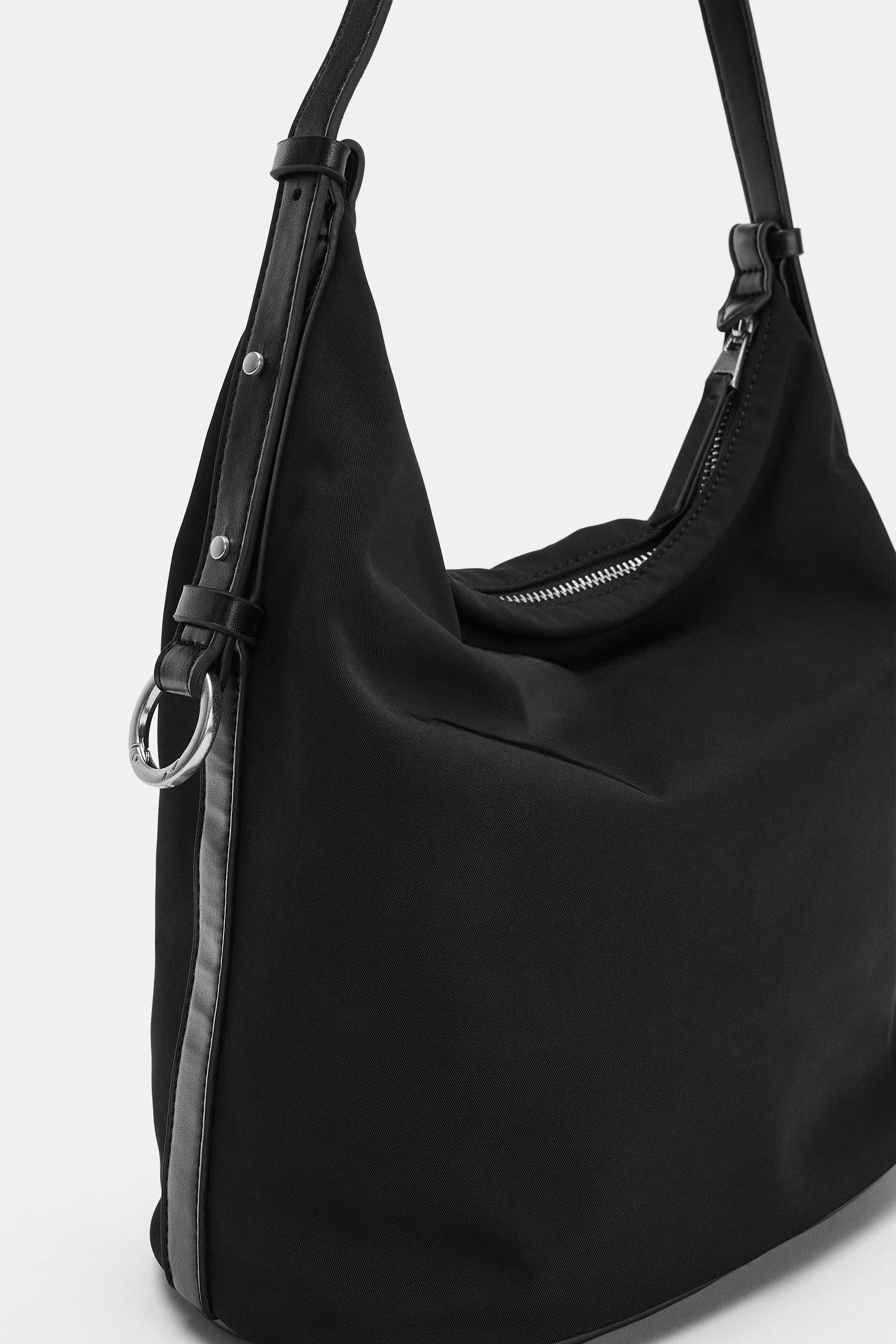 チャーム付きショルダーバッグ - ブラック | ZARA Japan / 日本