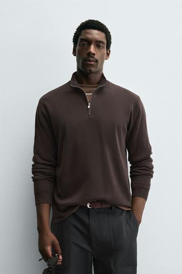 SUÉTER PUNTO PERLADO ZIPPER - Marrón oscuro de Zara