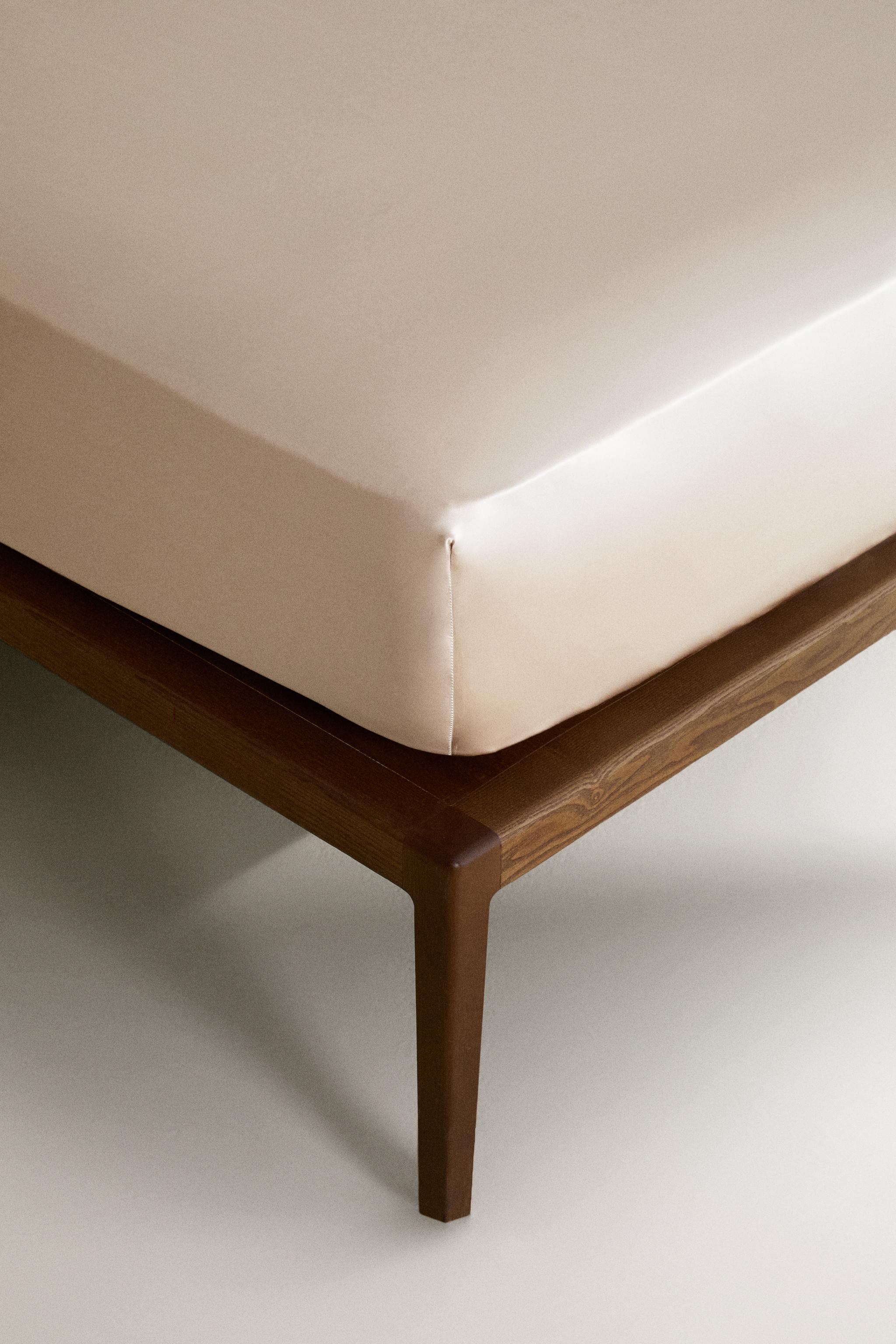 MULBERRY SILK FITTED SHEET | 30 CM HIGH — Brown / Taupe
