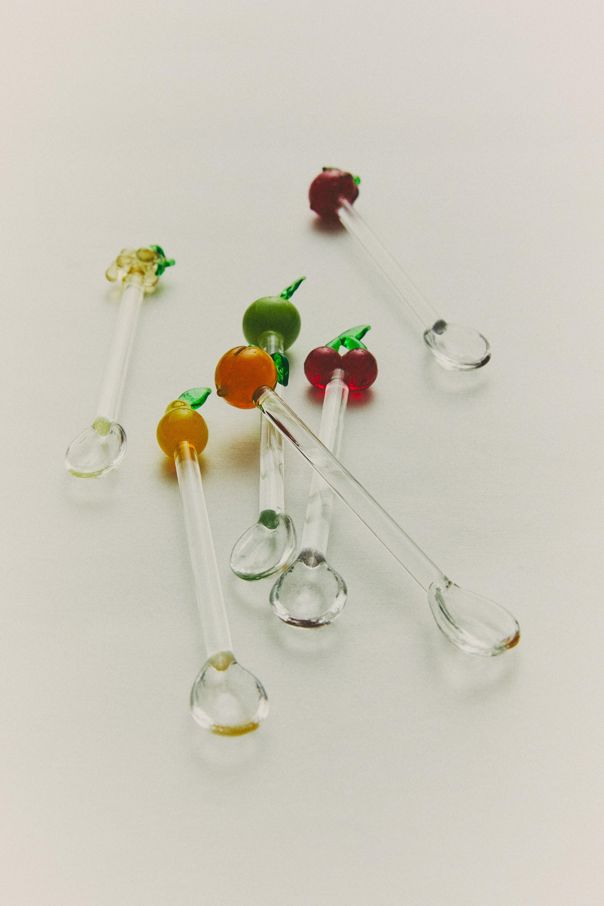 PACK OF FRUIT GLASS DESSERT SPOONS (PACK OF 6) — Red