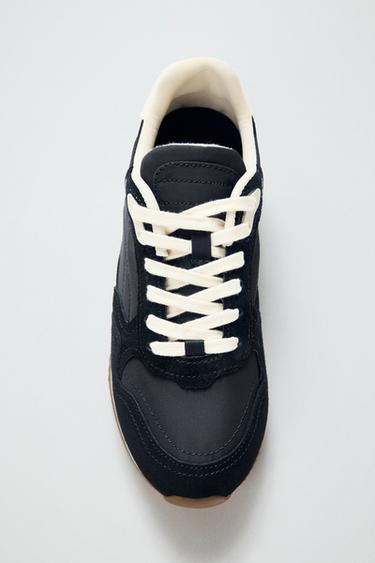 CONTRAST RUNNING TRAINERS - Black by Zara
