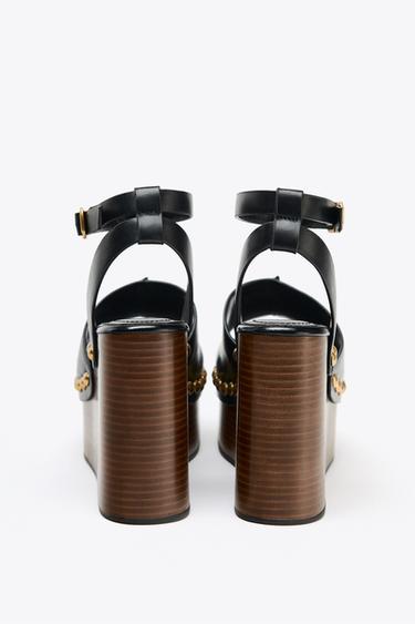 SANDALES COMPENSÉES EN CUIR À CLOUS - Noir de Zara - Image 5
