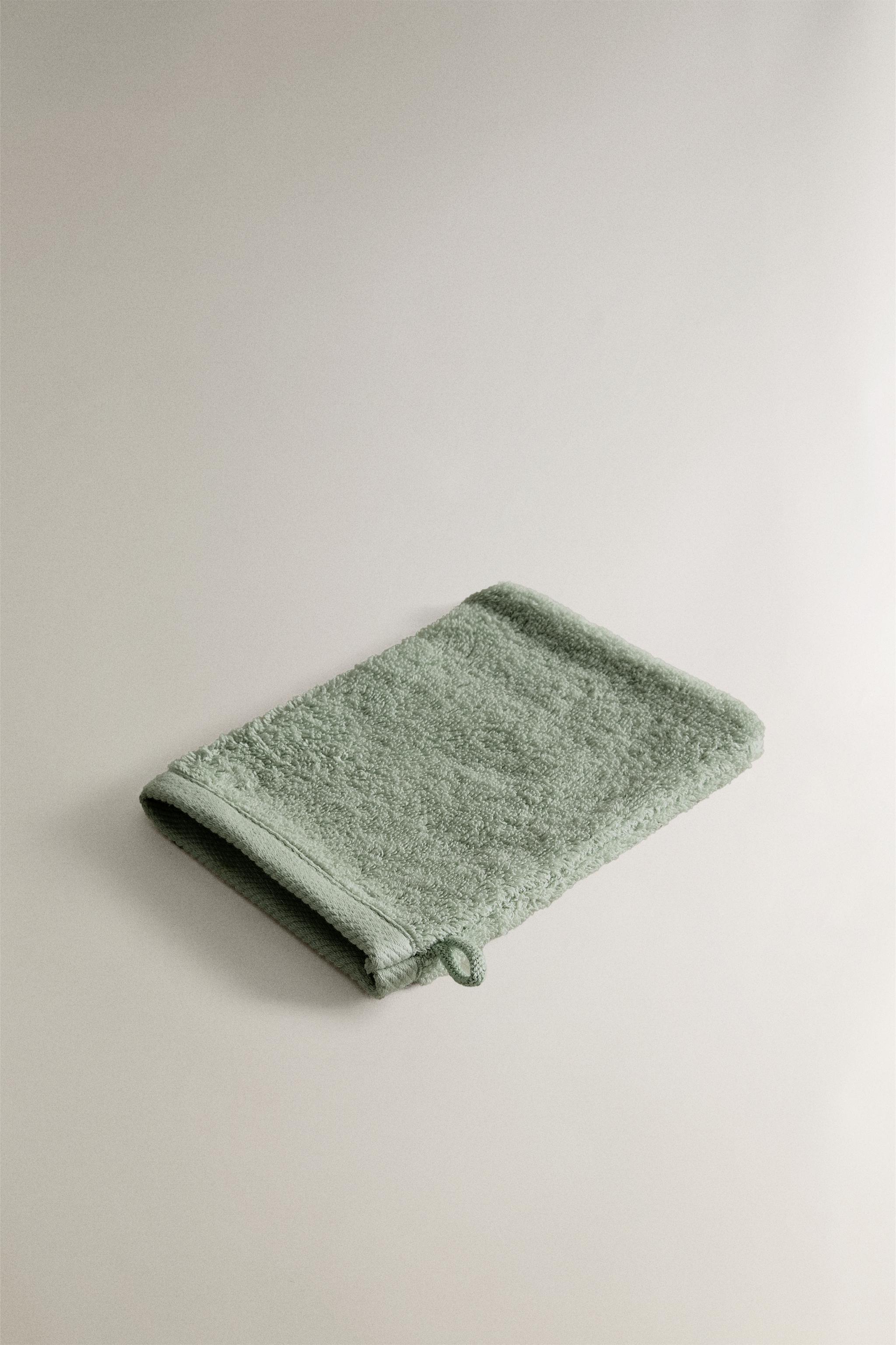 COTTON TERRY BATH MITT — Khaki