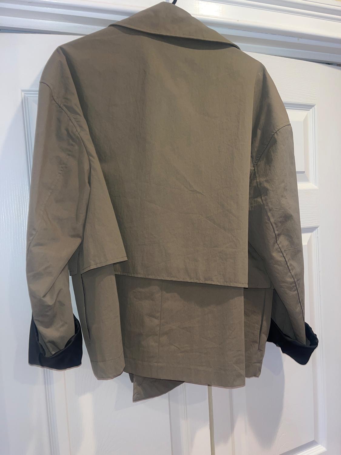 LIGHT JACKET, OVERSIZED. FITS TRUE TO SIZE - Image 2