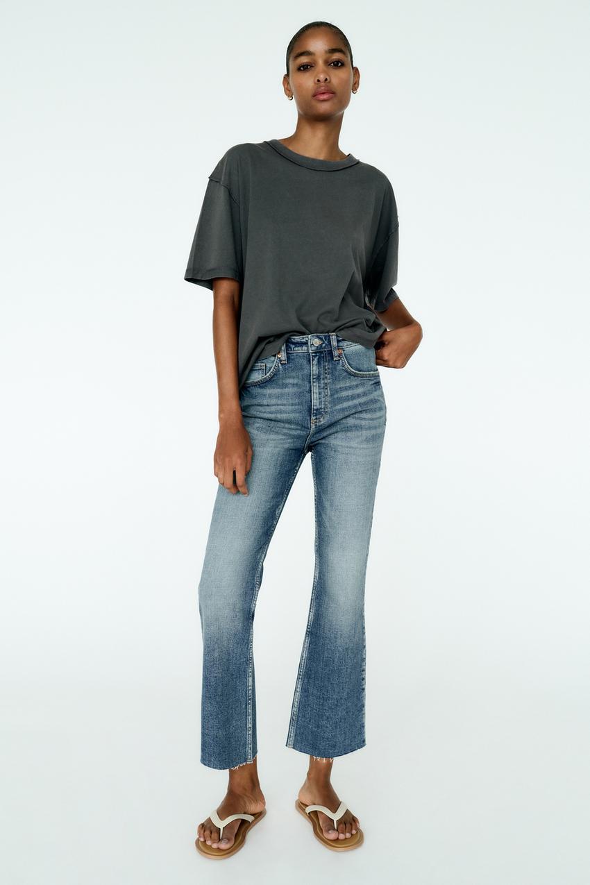 Zara TRF MID-RISE FLARE JEANS
